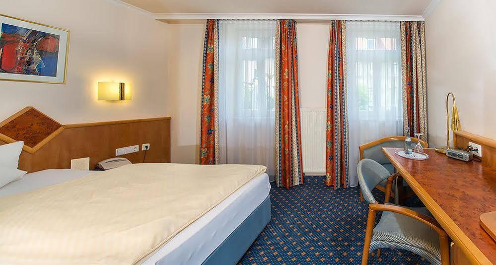 Hotel Wuerttemberger Hof 오흐린겐 외부 사진